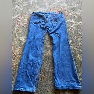 Bootcut Levi’s Jeans